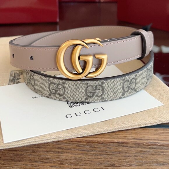 Gucci GG Supreme Belt with Gold Buckle - Picture 1 of 4